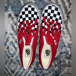 Vans red flames and checkered low, men’s size